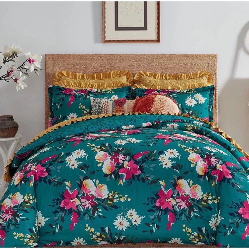 STUDIO-D MOXIE REVERSIBLE COMFORTER